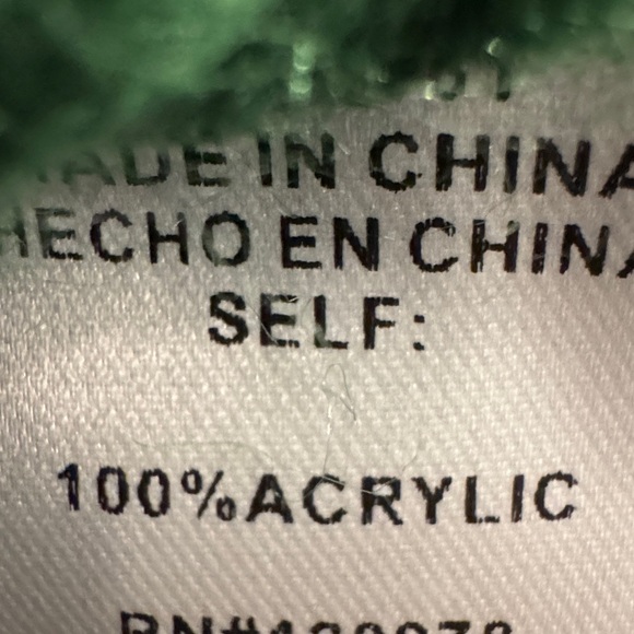 591:  ENTRO NWT SWEATER CARDIGAN (C) - Picture 3 of 3